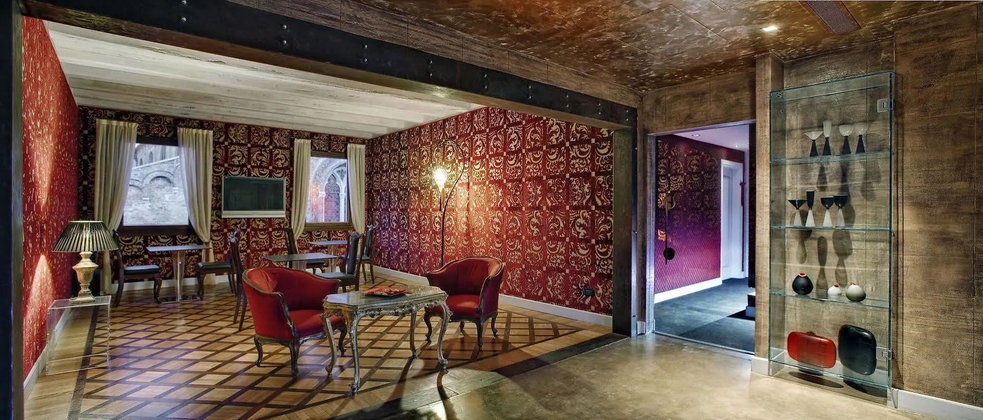 *** Bed & Breakfast B&B Bloom Settimo Cielo Venice Italy