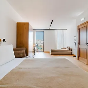 Glass House - Smart & Parking 4*, Lecce Itália