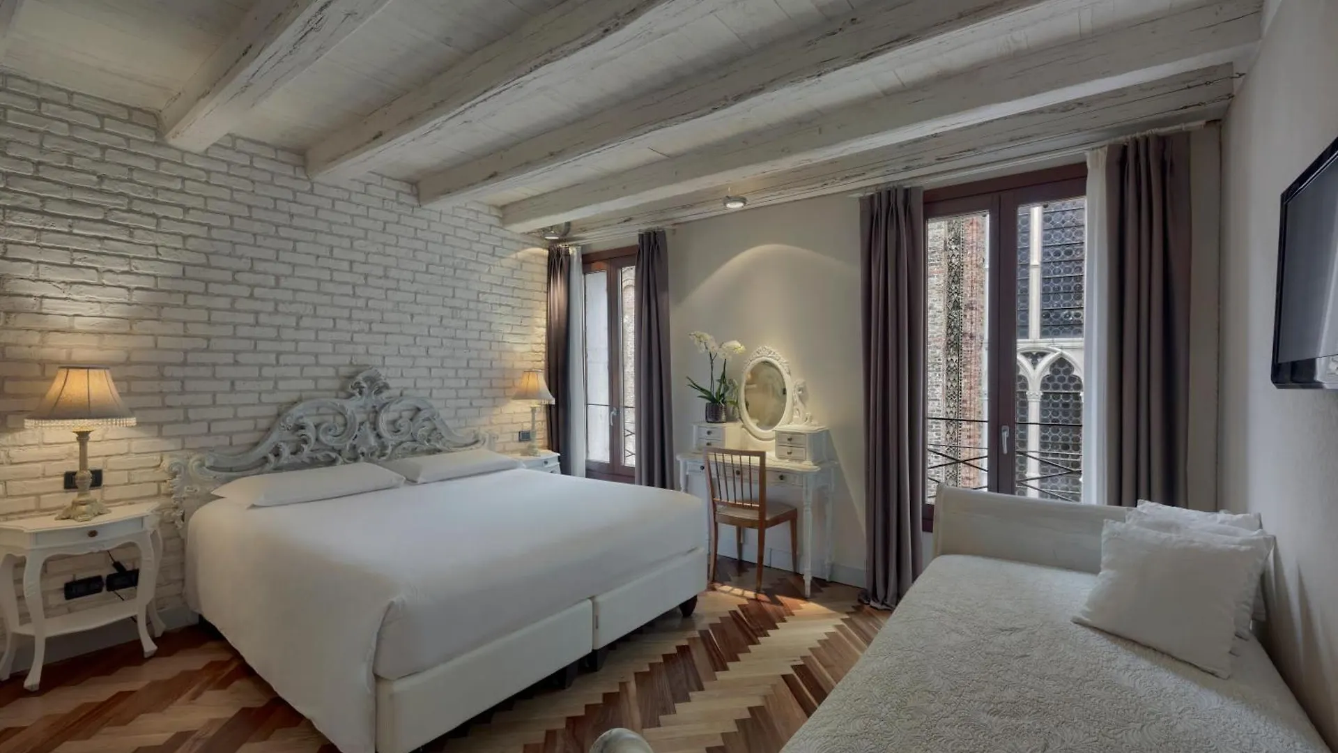 B&B Bloom Settimo Cielo Venice Bed & Breakfast